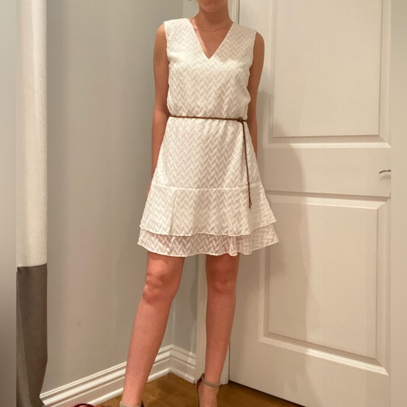 NWOT BCBG Max Azaria flowy dress - Picture 4 of 6